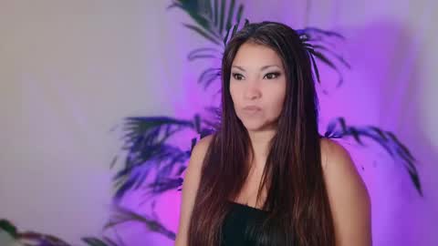 DivineLynn online show from 4, 5, 2026
