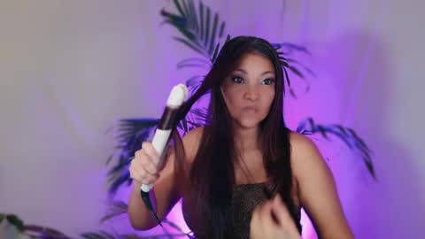 DivineLynn online show from 6, 5, 2026