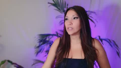 DivineLynn online show from 11, 5, 2026