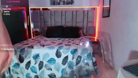 divinepearl online show from 16, 9, 2025