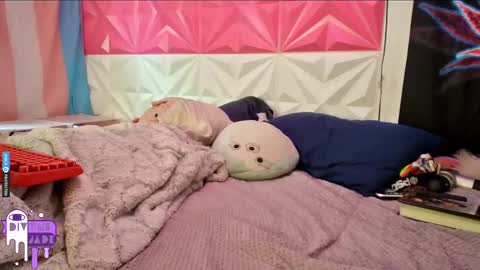 Jade Divyne online show from 2, 3, 2025