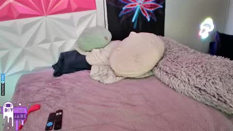 Jade Divyne online show from 7, 3, 2025