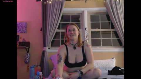 Snapshot of dixie_comanche chatting on 10, 3, 2025 dixie_comanche online show from 10, 3, 2025