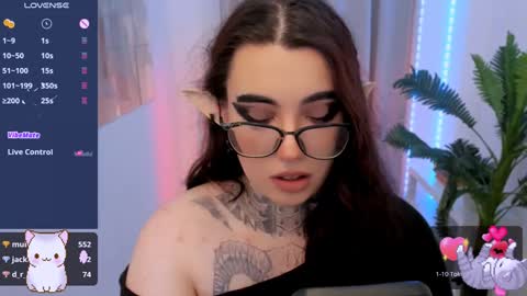 dixipixi_ online show from 19, 1, 2025