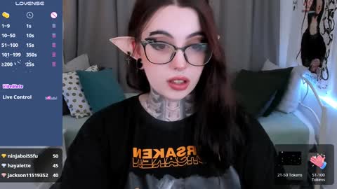 dixipixi_ online show from 1, 2, 2025