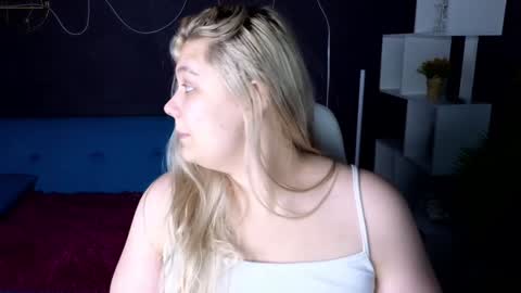 Snapshot of djennapalme chatting on 10, 12, 2024 Jenia online show from 10, 12, 2024