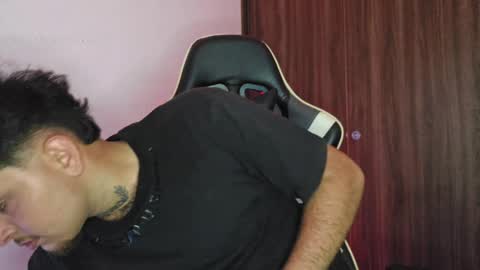 Snapshot of djsex_yerknox chatting on 21, 5, 2026 yerknox online show from 21, 5, 2026