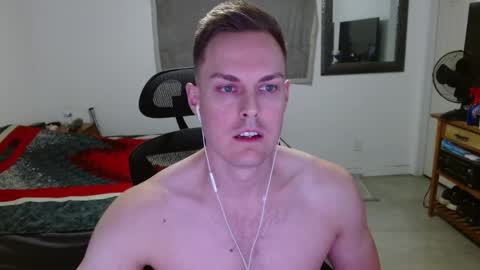 Snapshot of dmoney212 chatting on 3, 5, 2026 dmoney212 online show from 3, 5, 2026