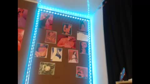 Snapshot of doeschi_fox chatting on 23, 4, 2026 doeschi_fox online show from 23, 4, 2026