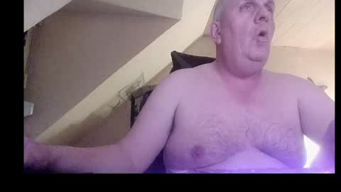 doggy2629 online show from 15, 4, 2026