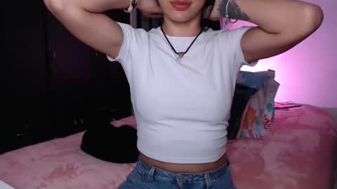 Snapshot of dolceclown_ chatting on 26, 2, 2025 dolceclown_ online show from 26, 2, 2025