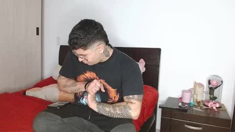 Snapshot of doll_and_sex chatting on 13, 2, 2025 Auro and Santiago online show from 13, 2, 2025