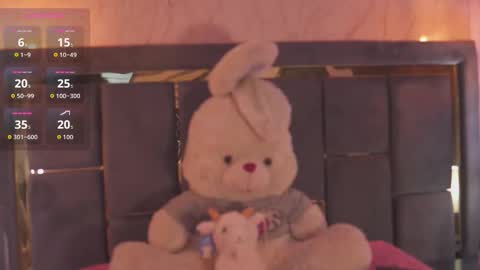 doll_daisy_ online show from 18, 10, 2025