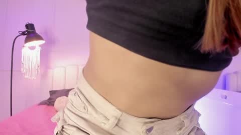 Snapshot of doll_isa_ chatting on 23, 4, 2026 doll_isa_ online show from 23, 4, 2026