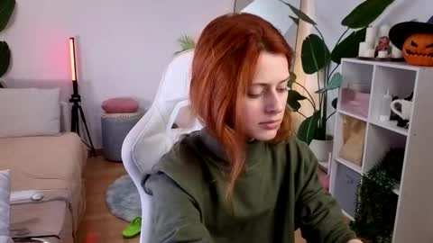 Your doll Lesli online show from 19, 10, 2025