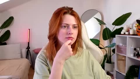 Your doll Lesli online show from 24, 10, 2025