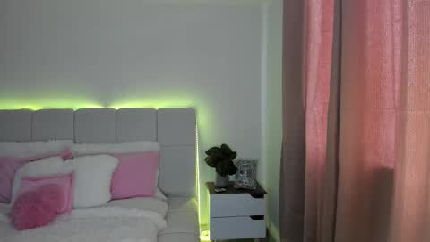 doll_oriana online show from 3, 2, 2026