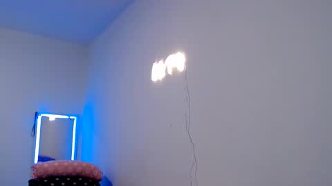 Catherine XXX online show from 2, 3, 2026