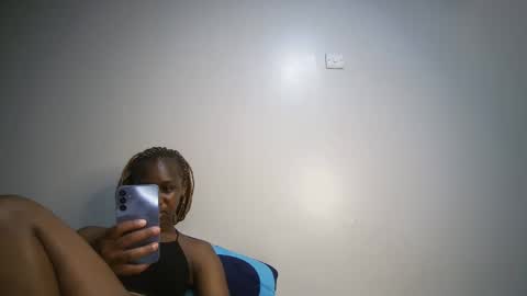 Snapshot of dollberry chatting on 7, 12, 2024 dollberry online show from 7, 12, 2024