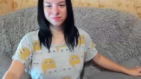Snapshot of dollii chatting on 7, 10, 2025 Dolli online show from 7, 10, 2025