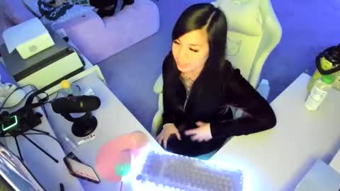 DOLLLFACE online show from 7, 1, 2026