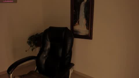 You can call me Pretty  online show from 21, 11, 2025