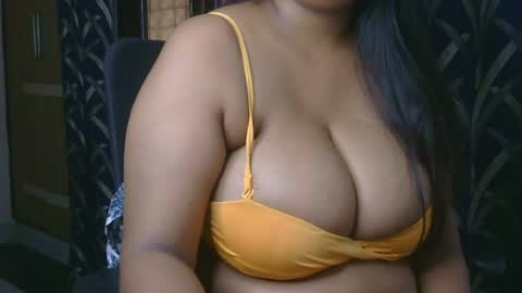 dolly_2 online show from 22, 7, 2026