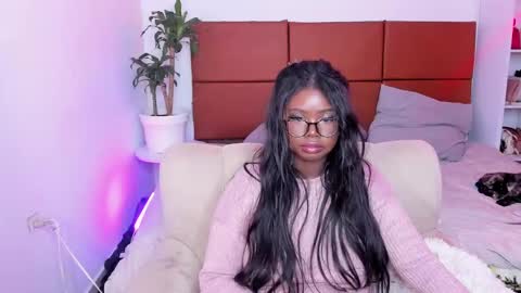 Snapshot of dolly_paige chatting on 20, 1, 2025 emily -- online show from 20, 1, 2025