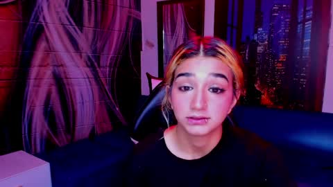 Dolly pocket online show from 30, 3, 2026