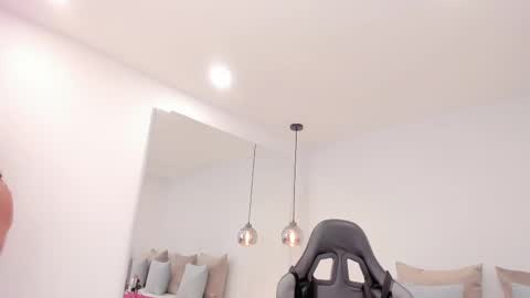 Snapshot of dolly_walker chatting on 25, 2, 2025 dolly walker online show from 25, 2, 2025