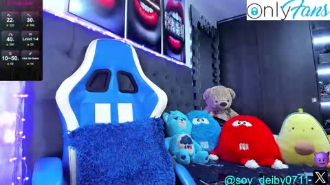 Snapshot of domenique_stoll chatting on 21, 12, 2025 DAVID 3 online show from 21, 12, 2025