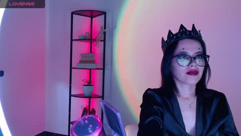 Snapshot of domgiirl chatting on 9, 9, 2025 Mistress online show from 9, 9, 2025