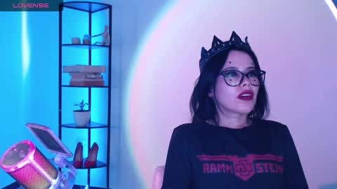 Snapshot of domgiirl chatting on 2, 10, 2025 Mistress online show from 2, 10, 2025