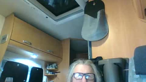 Snapshot of domiande chatting on 9, 2, 2026 domiande online show from 9, 2, 2026