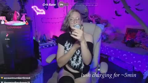 Snapshot of dominantman18064 chatting on 8, 6, 2026 Bigbearnbunnyboy online show from 8, 6, 2026