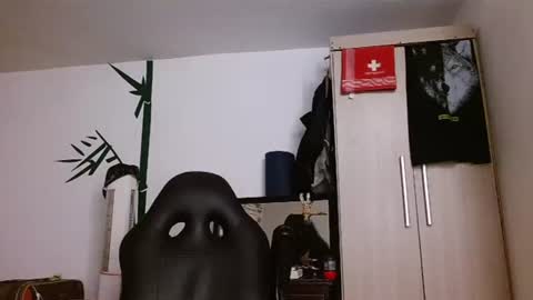 Snapshot of dominantthewolf chatting on 14, 6, 2026 Logan - INDEPENDET MODEL online show from 14, 6, 2026