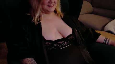 SADE online show from 5, 11, 2025