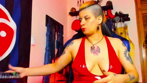 Snapshot of dominatrixblue chatting on 6, 1, 2025 Dom Blue online show from 6, 1, 2025