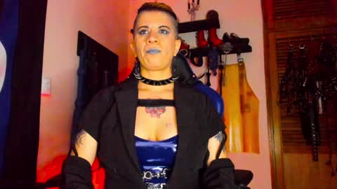 Snapshot of dominatrixblue chatting on 17, 1, 2025 Dom Blue online show from 17, 1, 2025