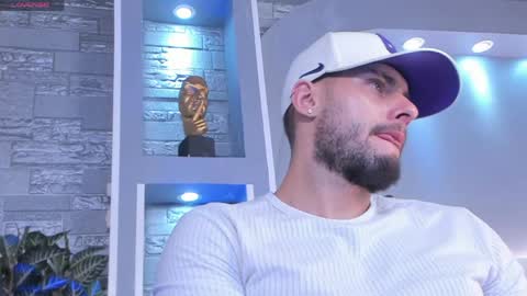 dominic de luca online show from 15, 4, 2026