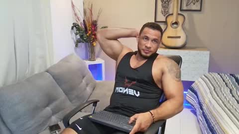 Snapshot of dominic_hulk1 chatting on 14, 10, 2025 dominic_hulk1 online show from 14, 10, 2025
