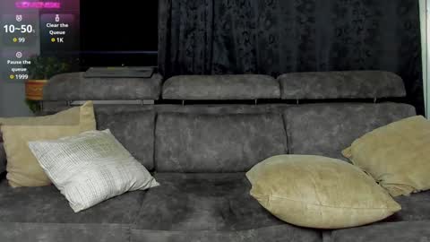 SANTI  independent model online show from 2, 2, 2025