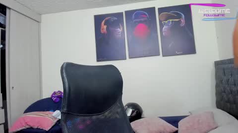 Snapshot of dominic_silva chatting on 5, 1, 2025 Dominic online show from 5, 1, 2025