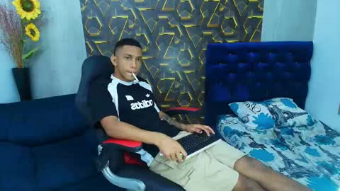 Snapshot of dominic_smith_ chatting on 21, 4, 2026 dominic_smith_ online show from 21, 4, 2026