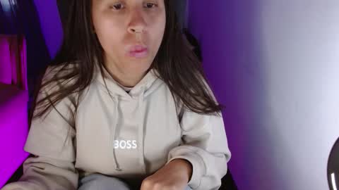 Snapshot of dominica3 chatting on 1, 12, 2025 online show from 1, 12, 2025