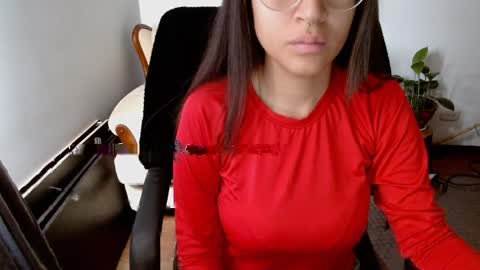 Snapshot of dominica3 chatting on 5, 4, 2026 online show from 5, 4, 2026