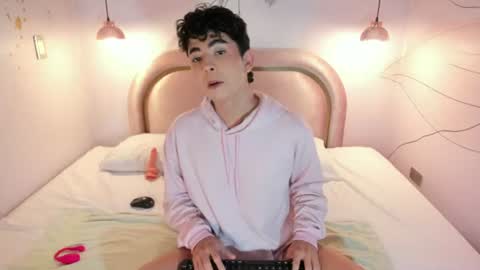 Snapshot of dominicjay_ chatting on 13, 7, 2026 DOMINIC online show from 13, 7, 2026