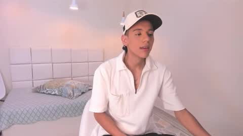 Snapshot of dominicjonnes chatting on 23, 2, 2026 dominicjonnes online show from 23, 2, 2026