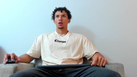 Dominick Star online show from 30, 12, 2024