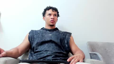 Dominick Star online show from 1, 2, 2025